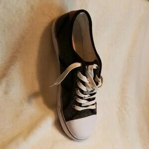 Men sneaker us size 10